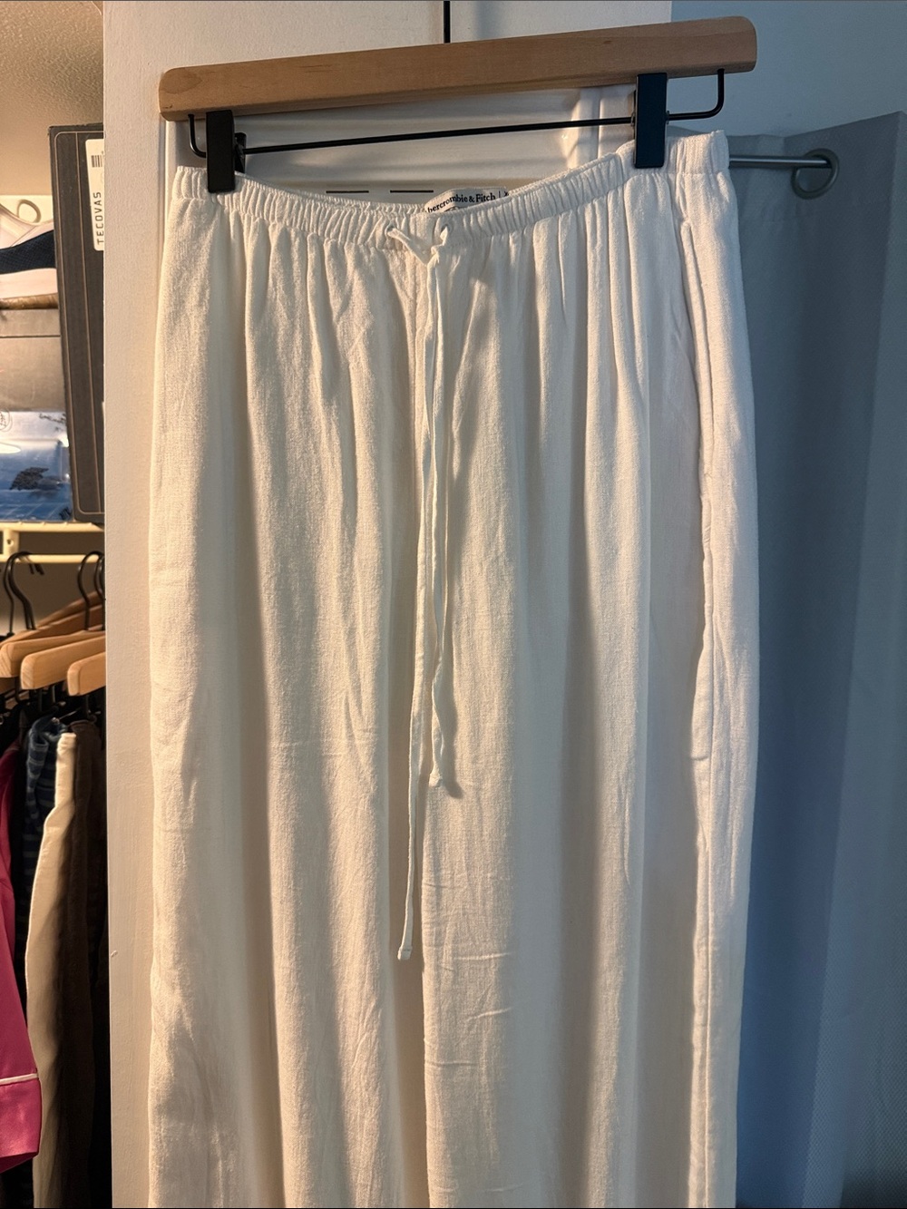 Abercrombie & Fitch Linen-Blend Wide Leg Pull on pants - Picture 2 of 6